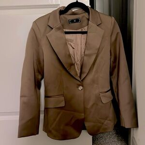 M brand, size medium, brown blazer